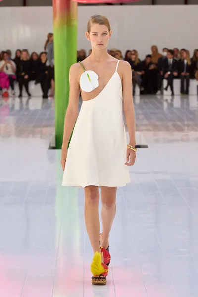 Look 46